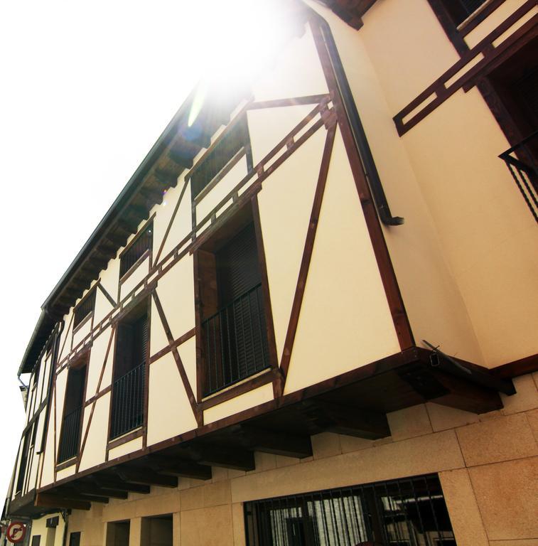 Hostal Yessy Candeleda Buitenkant foto
